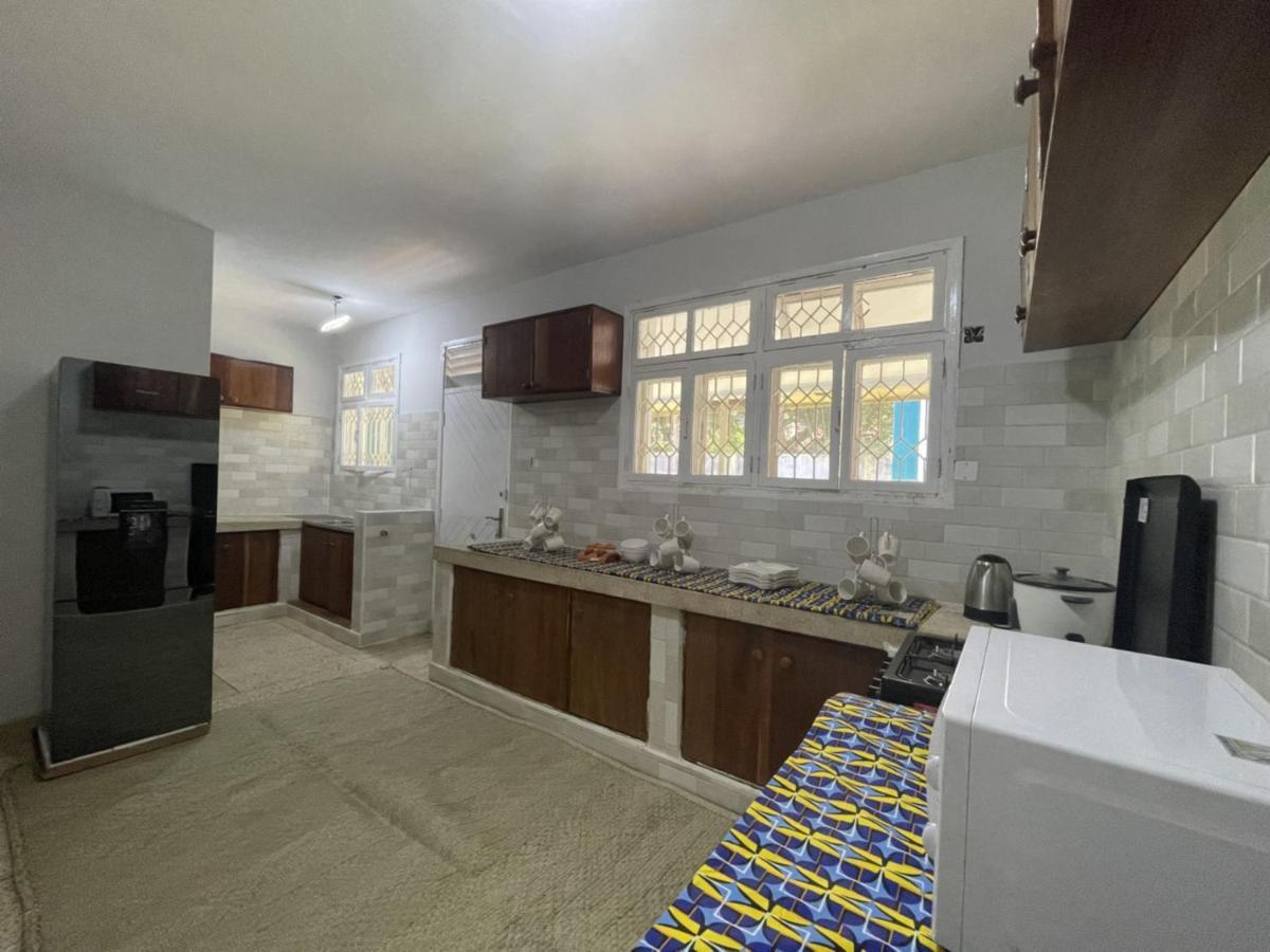 Gallivanters Hostel Дар-ес-Салам Екстер'єр фото